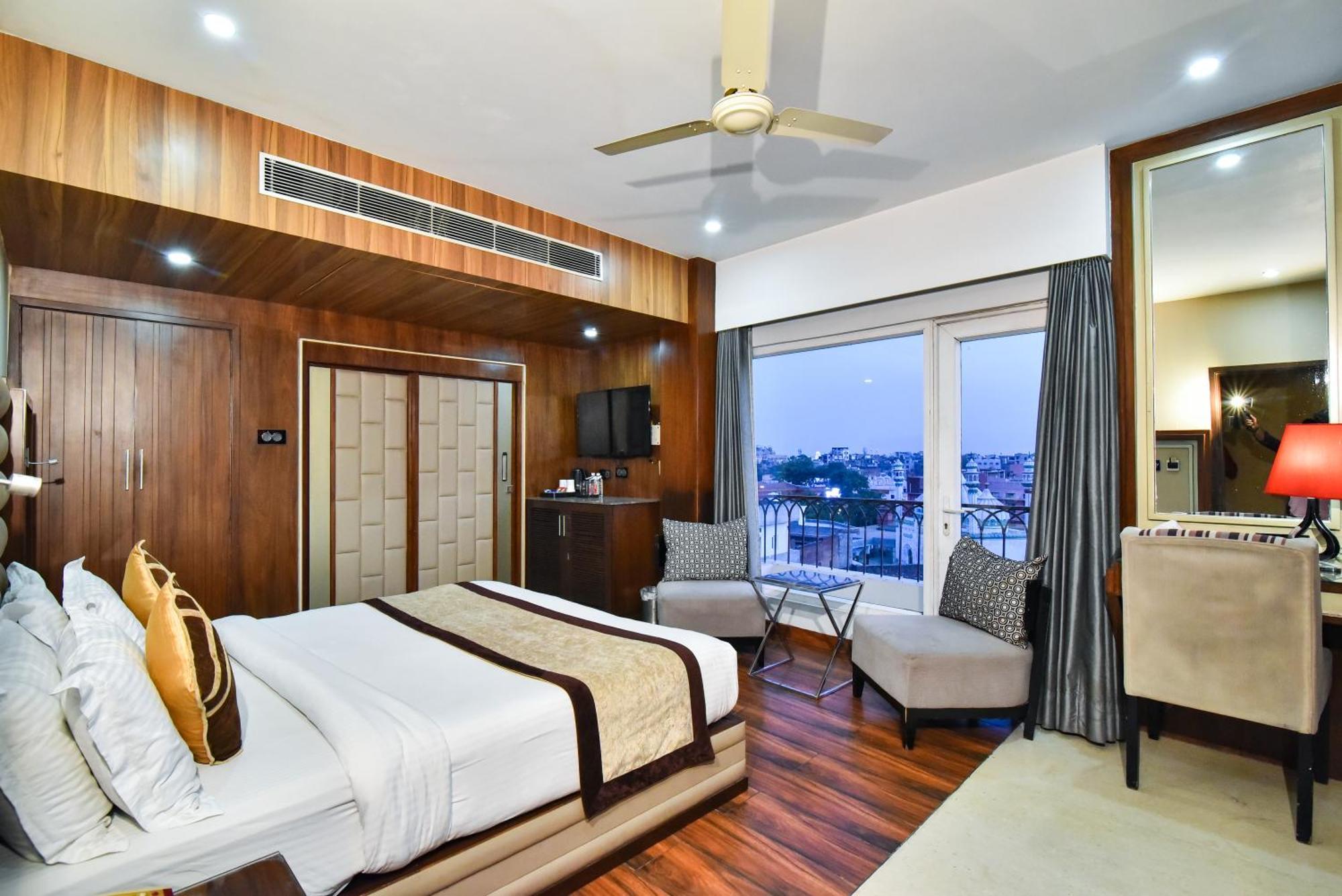 Sawera Grand
